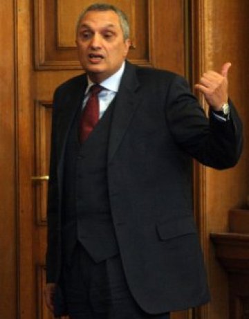 Костов ще се бори да обедини дясното, иска мандат от ДСБ