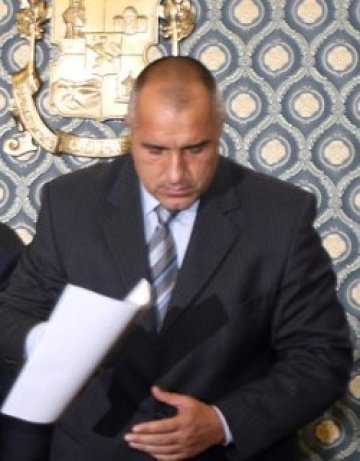 Не е лесно. Бойко подписвал 2-3 хиляди документа дневно