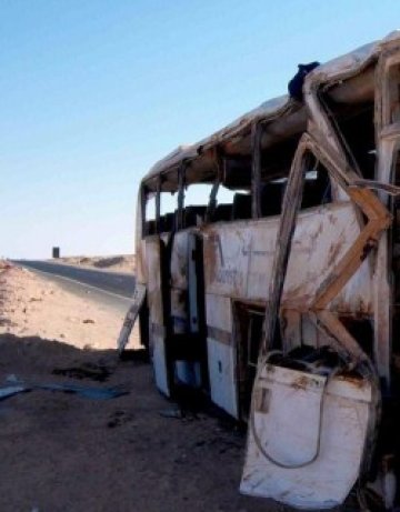 22 жертви в Непал при катастрофа с училищен автобус