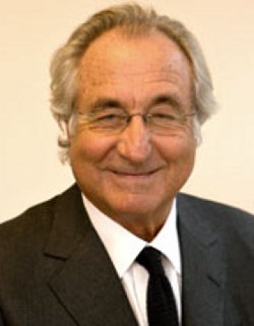 Facebook изтри профила на финансов измамник