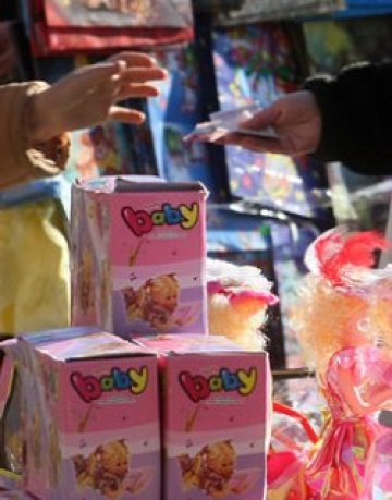 Интернет &ndash; втори шанс за нехаресаните коледни подаръци