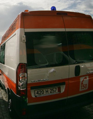 Две момичета в "Пирогов" след алкохолно натравяне