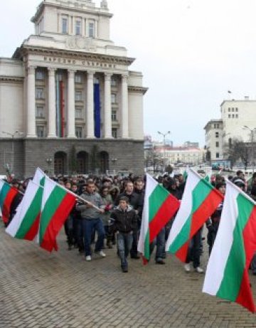 4000 шестват в столицата, искат работа за 3 и 4 блок на АЕЦ "Козлодуй"