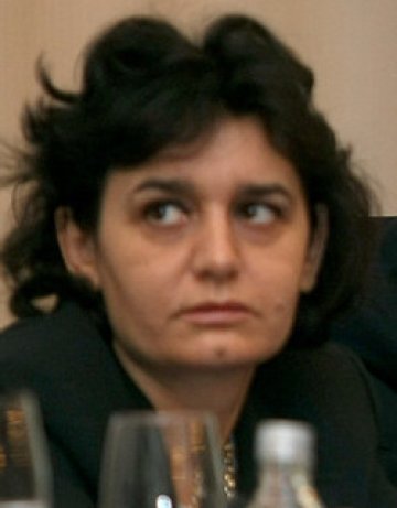 Станишев освободи зам.-министър Галина Тошева
