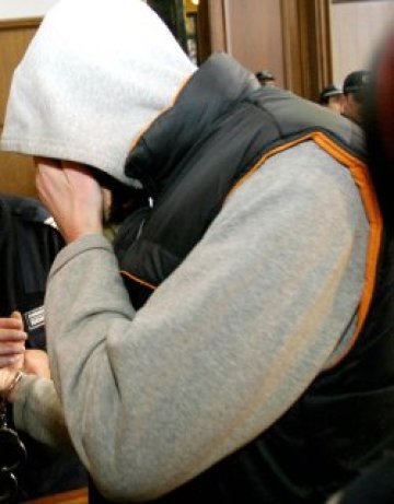 Родители съдят сина си