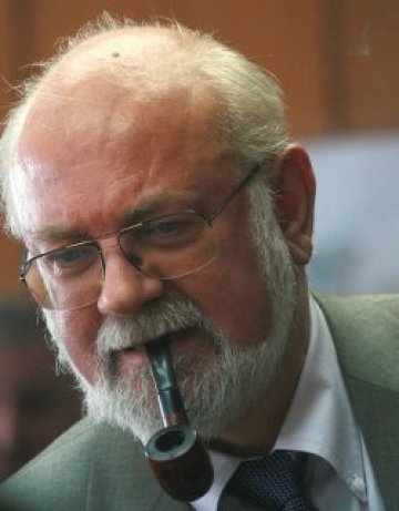 Тренчев: Късно е да се бута кабинетът
