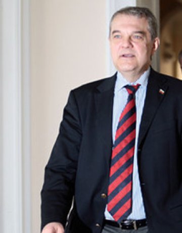 Р. П.: Нищо не е изключено за коалиция