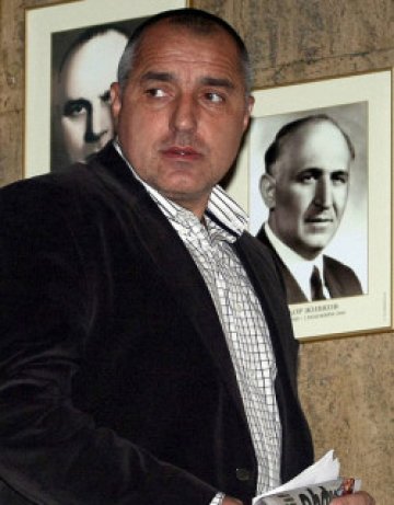 Толкова ги мразя комунистите...