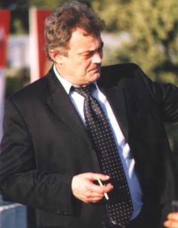 Съкращават 160 общински чиновници във Варна