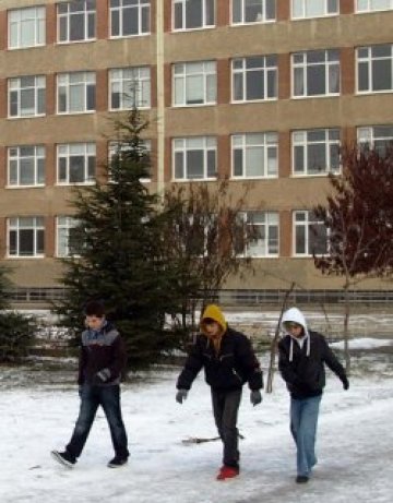 Глобиха родителите на 420 бягали от час в Добрич