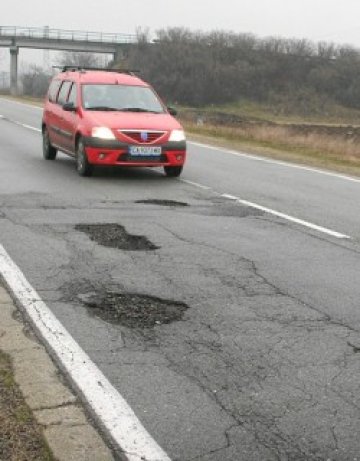 Какво общо имат пътищата с катастрофите?, изуми се Миков