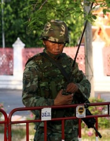 Тайландските власти анулираха паспорта на Шинаватра