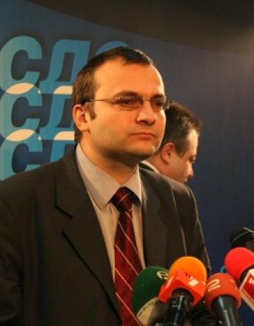 СДС сяда на „кръгла маса” за развода с Юруков и Радонов