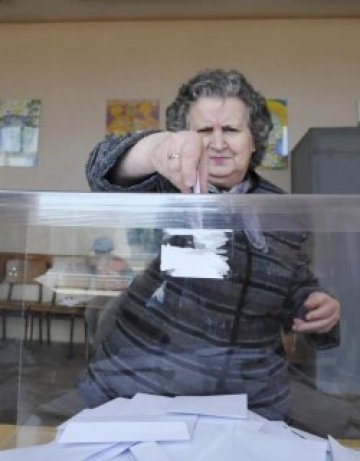 ГЕРБ и ДПС подадоха документи в ЦИК