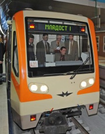 Спря токът на метрото от Младост до Юнак