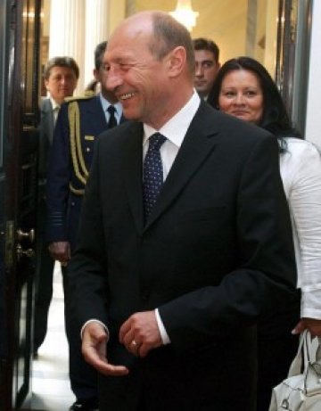 Румъния подкрепи Гърция за името на Македония