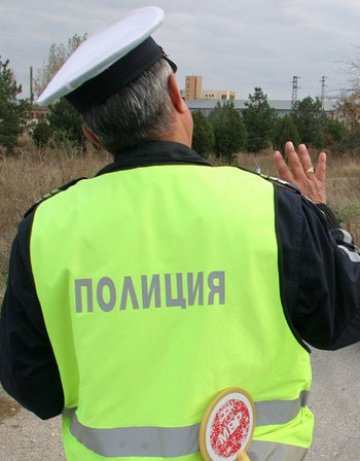 Задържаха русенски катаджии с подкуп