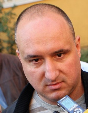 Галеви с имунитет, но „на топло”