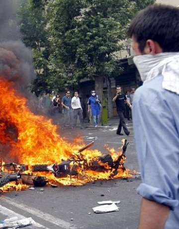 Забраняват протестите на опозицията в Иран