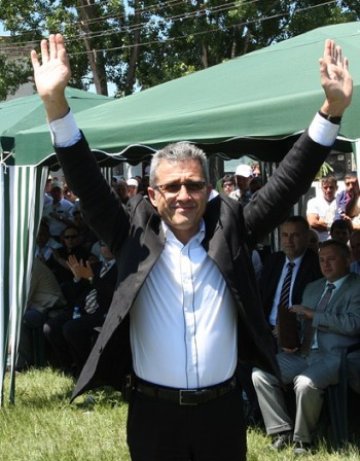 Йордан Цонев видя кризата за още 4 години