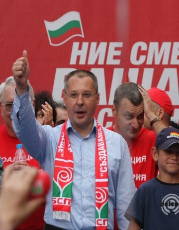 Станишев към ГЕРБ: Ние не ви показваме среден пръст