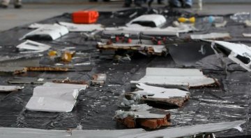 Разследват версията за терористичен акт на борда на Ербъс А-330