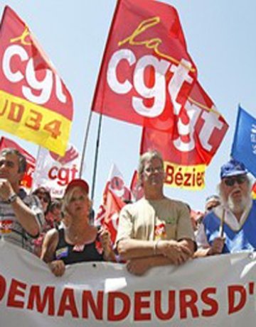 Нови 30 000 безработни във Франция през май