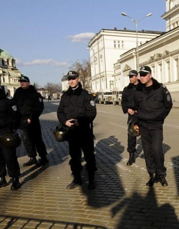 15 000 полицаи ще пазят на изборите