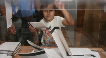 9% избирателна активност към 10 часа, най-слаба е в Пловдив