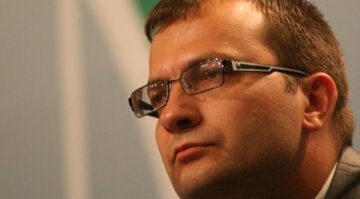 СДС чака протегната Борисова ръка