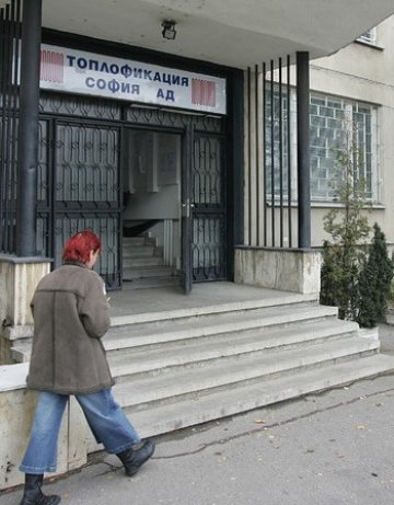 Спират топлата вода в столични квартали