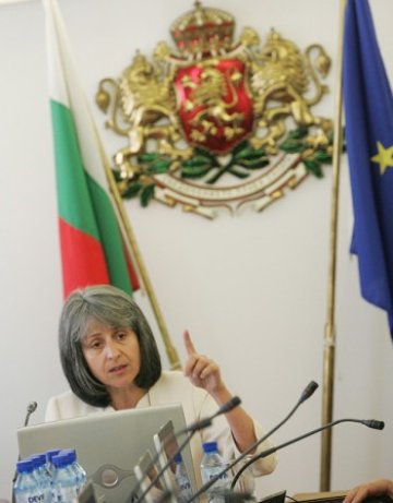 Мястото на прокуратурата е в съдебната система!