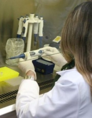 800 хиляди живеят с вируса на ХИВ в Европа