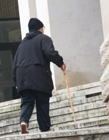 Столетничка гласува: Младите да се женят и да раждат деца!