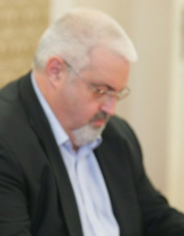 Независимият зависим