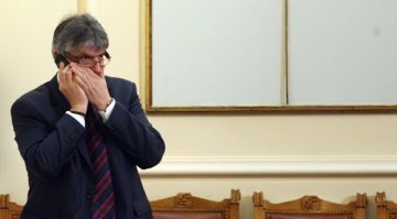 Парламентът се захваща с твърде късните раждания