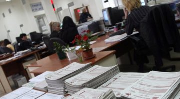Запорират заплати за неплатени данъци в Бургас