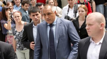 Борисов иска писмен отговор от медии дали им оказва натиск