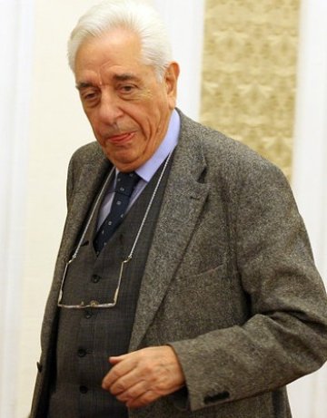 Ганев: Демократичната държава общува и със себе си, и с хората
