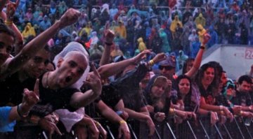 Два акта за организаторите на Sofia Rocks заради боклуците около стадиона