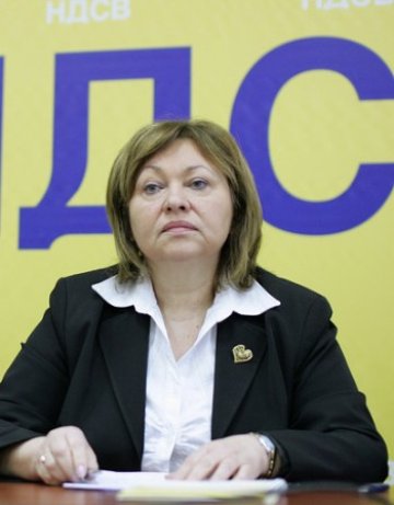 НДСВ: Управляват ни на думи, а харчат на дела