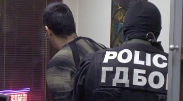Пипнаха двама, похитили тийнейджър