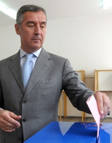Черногорски вестник: Мило Джуканович поемал пост в НАТО