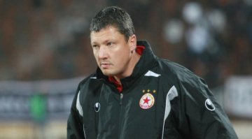 Любо Пенев оглави Литекс