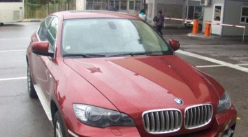 Две коли, издирвани в Австрия и Гърция, цъфнаха на Капитан Андреево