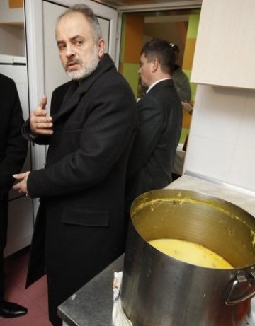 Приоритет било вдигането на минималната работна заплата