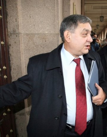 Лекарите скъсаха договора с Б.Б. Излизат на улицата