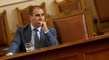 Лев примката около Цветанов