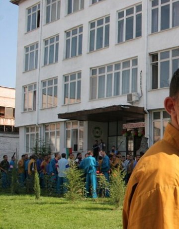 20 родители  &ldquo;изгоряха&rsquo;&rsquo;заради бягството на децата им от училище