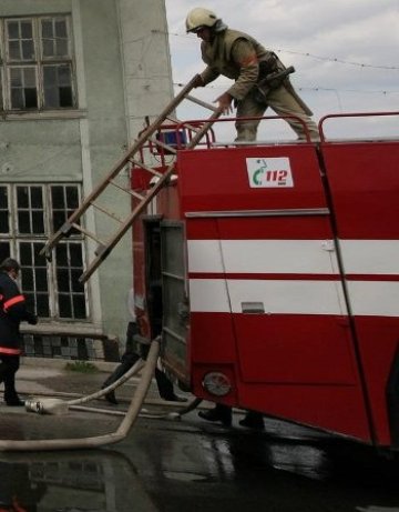 Горя бившето Детско отделение на МБАЛ - Благоевград
